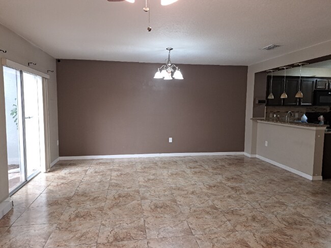 Building Photo - 2527 Aventurine St