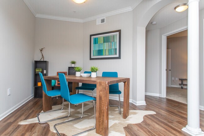 1BR,1BA - 855SF - Highland Walk Apartments