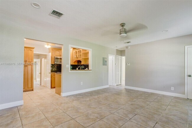 Foto del edificio - 1632 NW 6th Ave