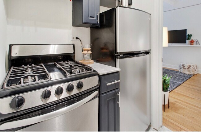 Foto del edificio - 230 E 10th St