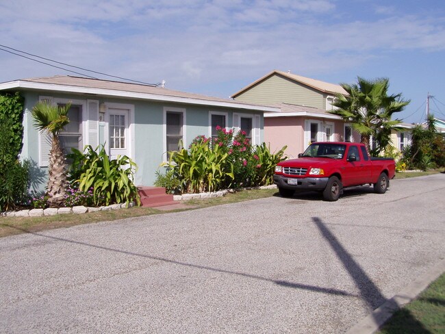 Coastal Bend Cottages Apartments Rockport Tx Apartments Com