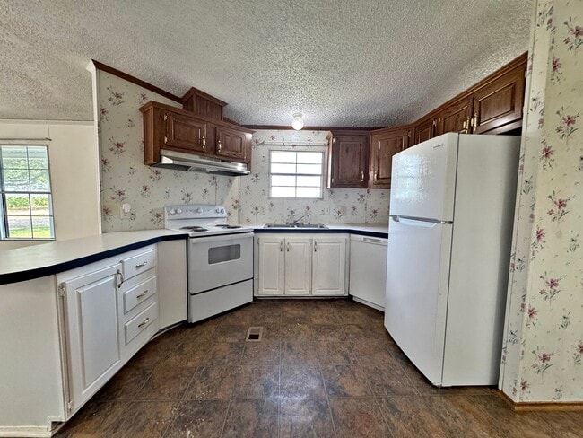 Building Photo - 2478 Hintz Rd