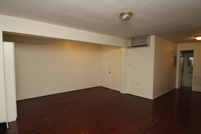 Foto del edificio - 1220 St Paul St