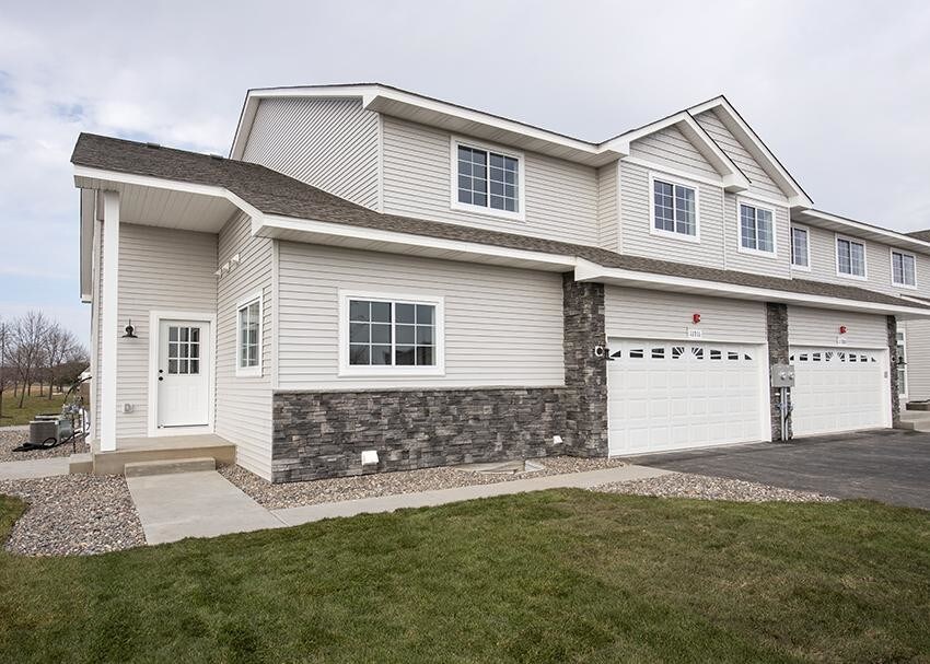 Foto principal - 11369 16th St NE St Michael, MN 55376