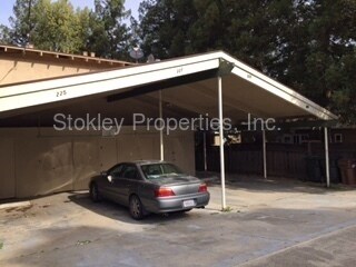 Primary Photo - 223 Green St
