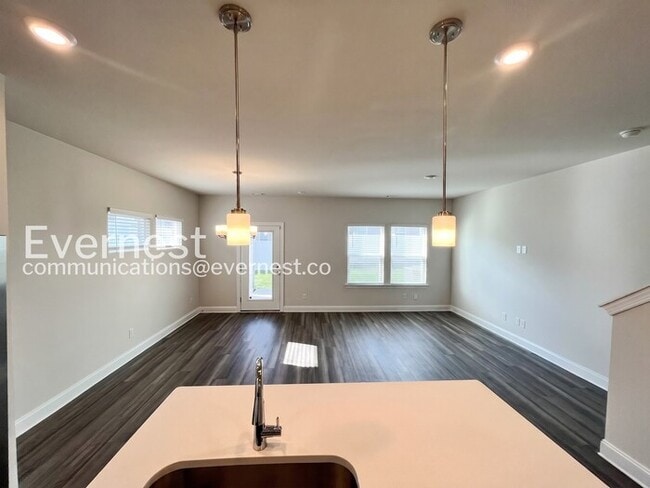 Building Photo - 4522 Skywood Ln