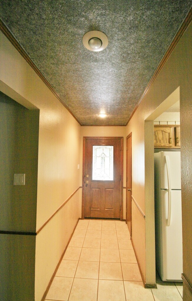 Foto del edificio - Zia Elementary, Hardwood Floors, Pets ok  ...