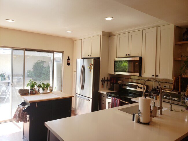 Kitchen - 642 W Main St
