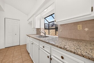 Building Photo - 16838 Markridge Dr