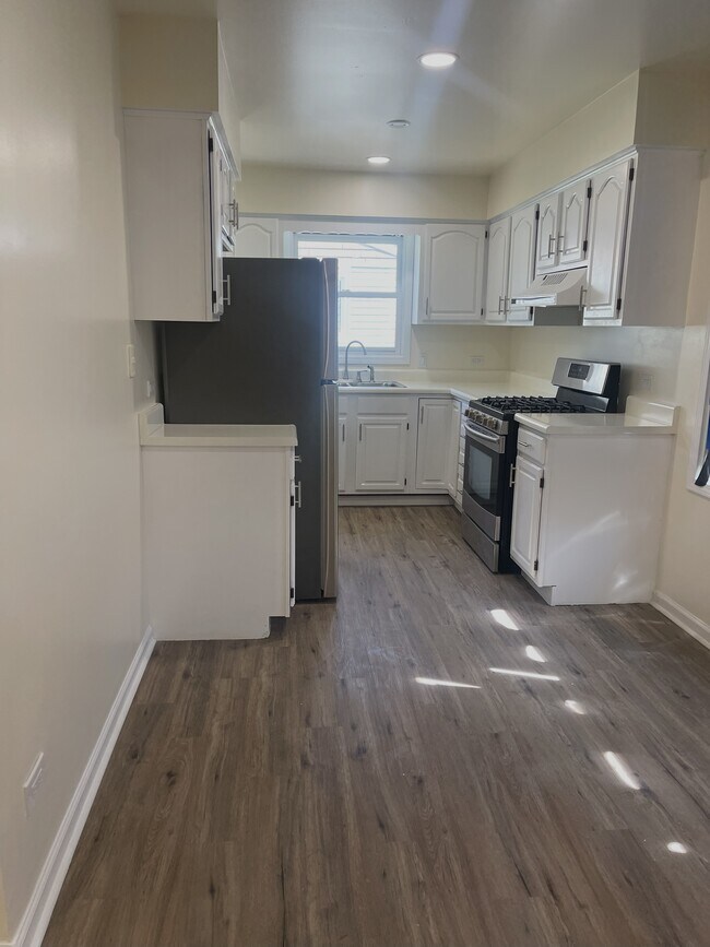 Comedor/Cocina - 6607 Pauline Ave