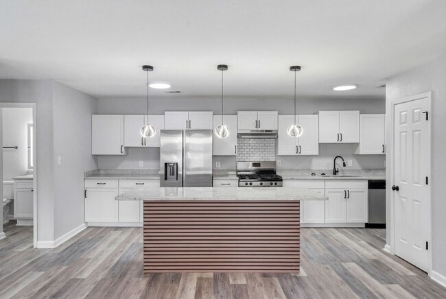 Building Photo - 808 Chase Ridge Dr