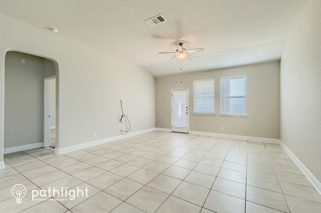 Building Photo - 8114 Cactus Bend Drive, San Antonio, TX, 7...