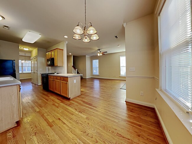 Foto del edificio - 15112 Norman View Ln