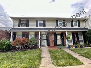 Building Photo - 718 Southfield Ct