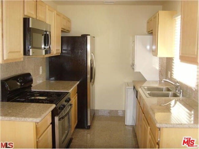 Building Photo - 8308 Pershing Dr