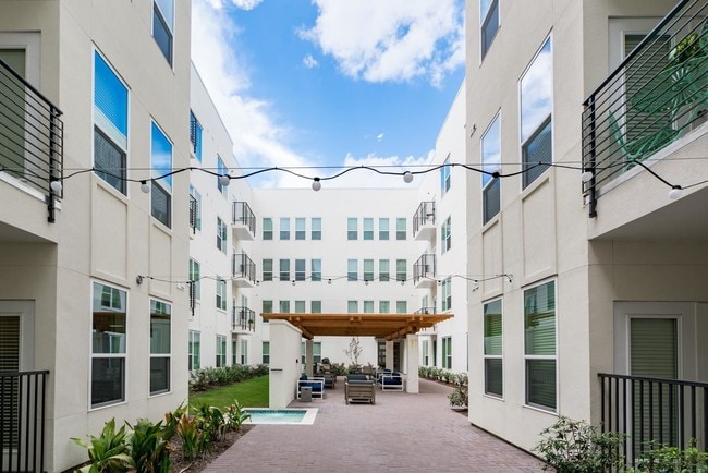 Marina Bend At Clear Creek apartments — community photo - Marina Bend At Clear Creek