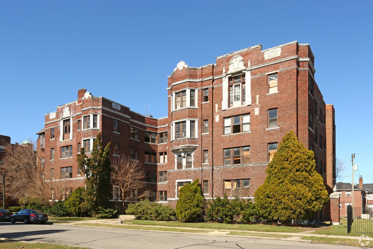 Cumberland Manor Apartments Apartments in Detroit, MI