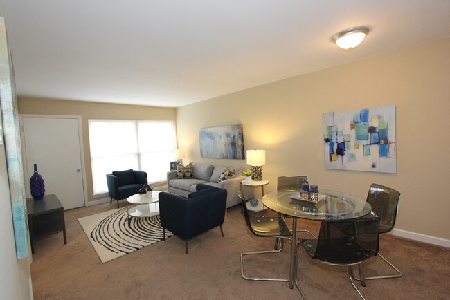 Cuyahoga One Bedroom - Living/Dining Space - Rivers Edge Apartments and Townhomes