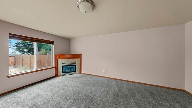 Foto del edificio - 3 Bed 2.5 Bath - Townhome - Pet Friendly - NAS Whidbey