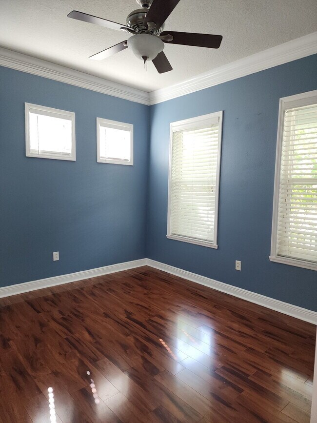 Building Photo - 8505 Lagerfeld Dr