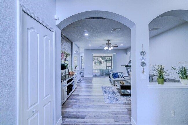 Foto del edificio - 12715 Moss Park Ridge Dr