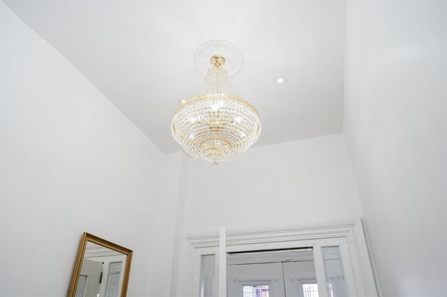 Foto del edificio - 207 Jewett Ave