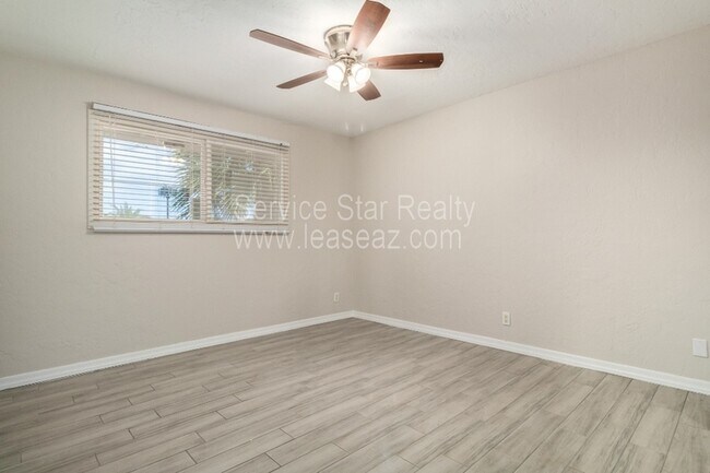 Building Photo - 132 E Pebble Beach Dr