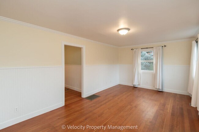 Foto del edificio - Charming Westside Cottage