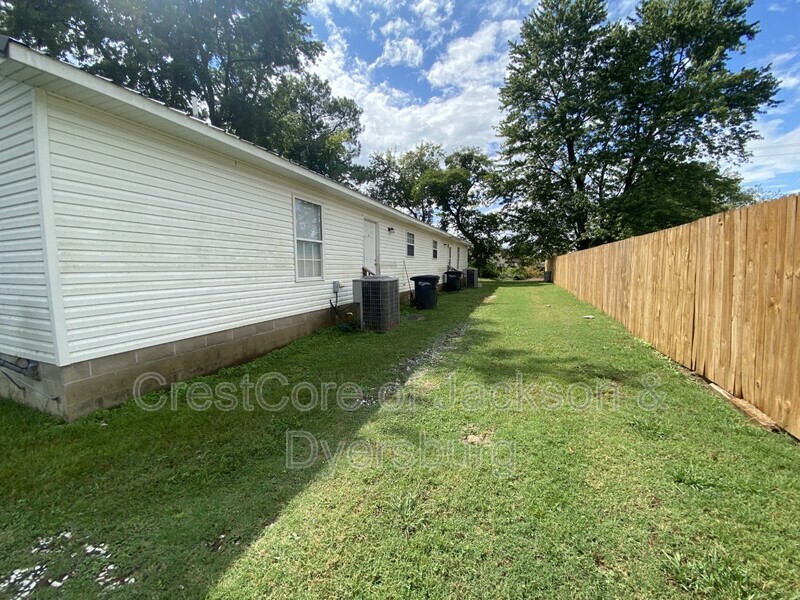 Foto principal - 129 Wheatley Dr