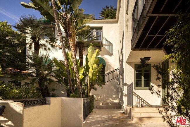 Foto del edificio - 1427 Kings Rd