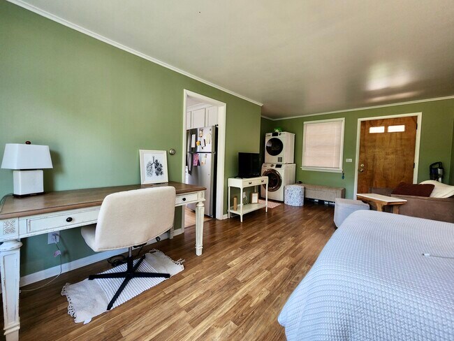 Foto del edificio - 1742 Turk Hill Rd