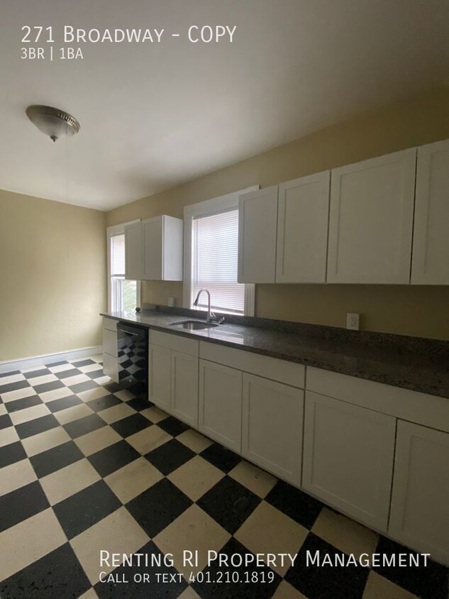 Primary Photo - Spacious fully redone 3bed/ on Broadway, a...