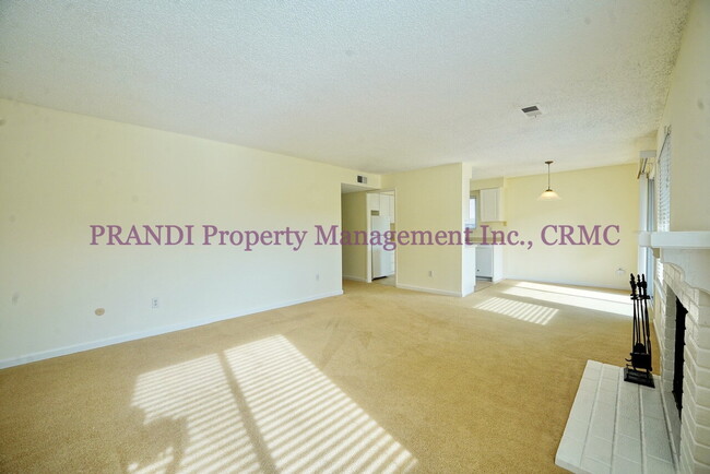 Building Photo - Convenient Novato Apartment with Great Nat...