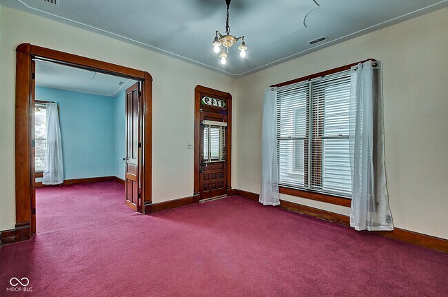 Foto del edificio - 1749 S Delaware St