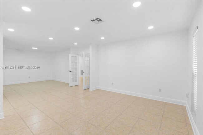 Foto del edificio - 5770 SW 55th St