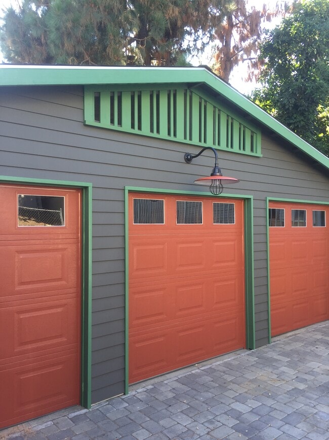1 car garage included-very narrow, best for small cars - 751 1/2 Tularosa Dr