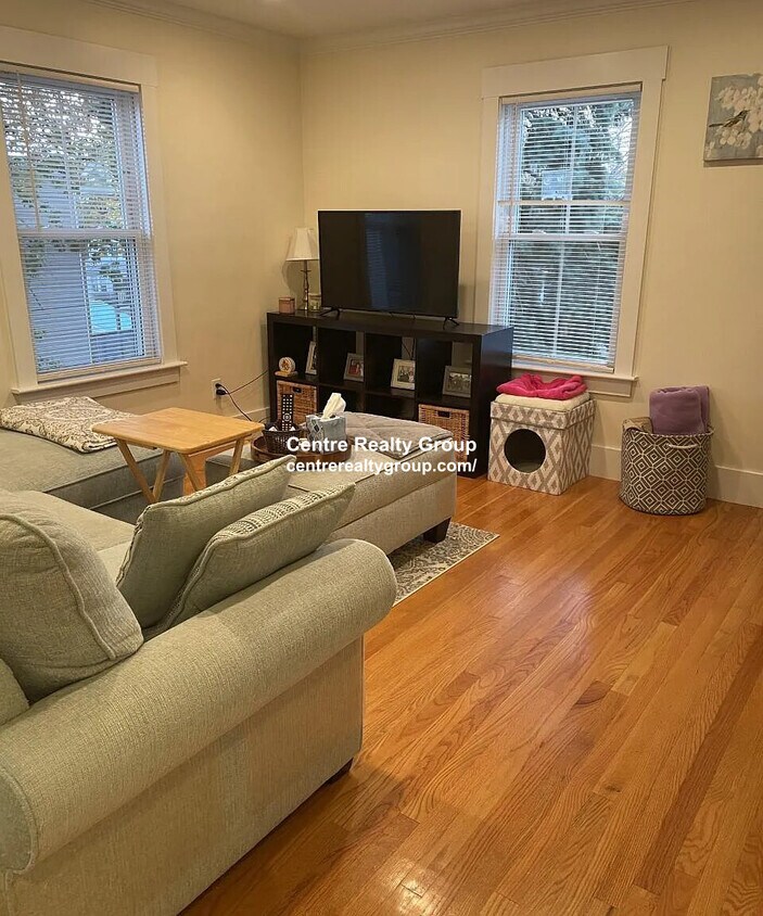 Primary Photo - 19 Beech St