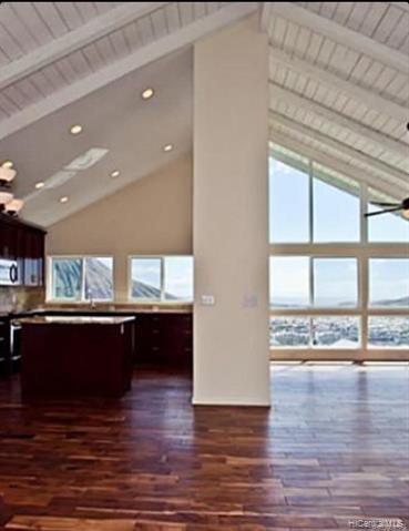 Foto del edificio - 985 Kaahue St