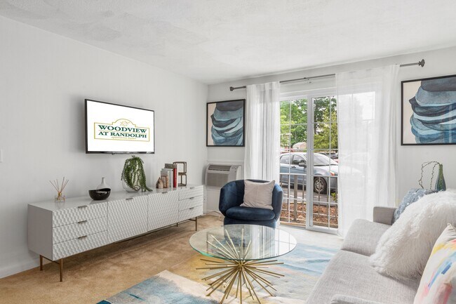 Foto del edificio - Woodview at Randolph