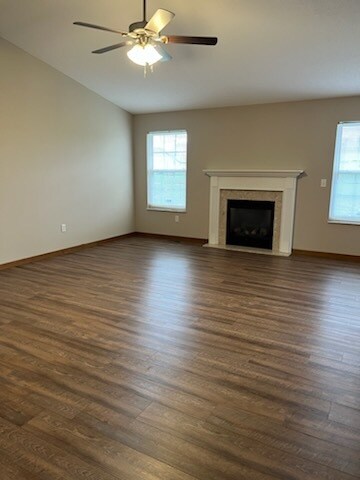Building Photo - 104 Lake Saint Ellen Dr