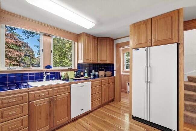 Foto del edificio - 58 Country Club Rd