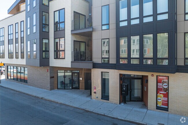 287 Old Colony Ave se encuentra en el sur de Boston. - The Wedge