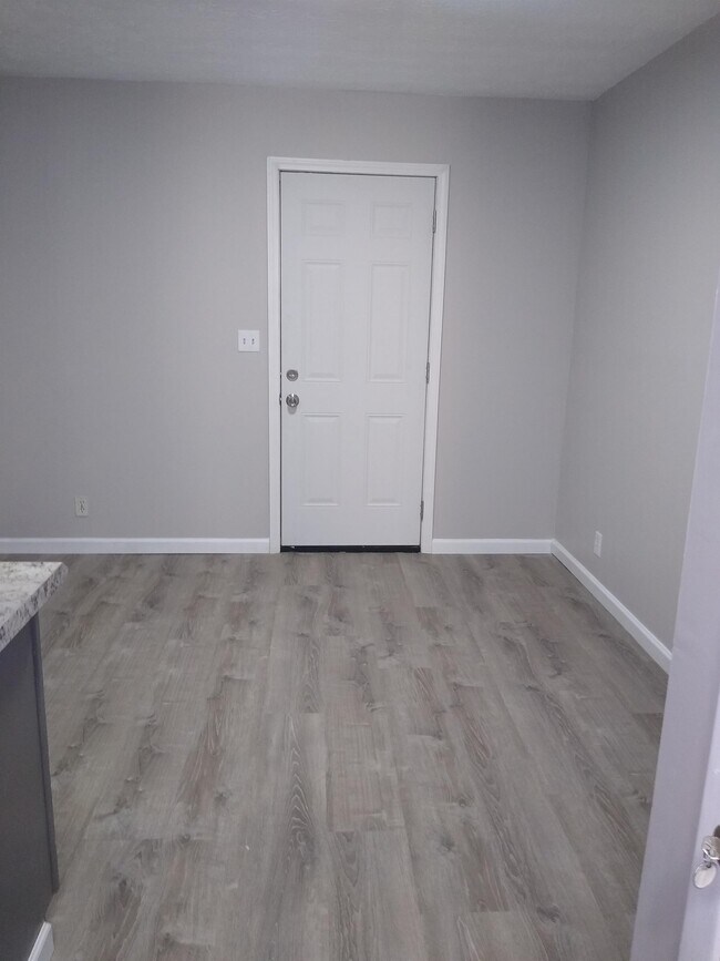 Foto del edificio - 4800 Scheel Rd
