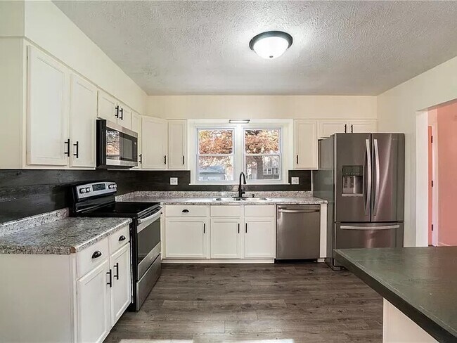 Kitchen - 1716 Kent Ter