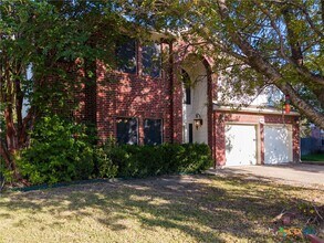 Building Photo - 2416 Catawba Loop