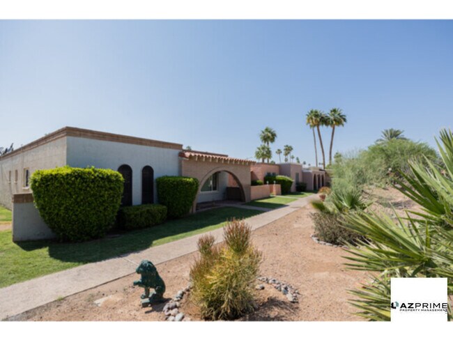 Building Photo - Don't miss this well-maintained 3/2 townho...