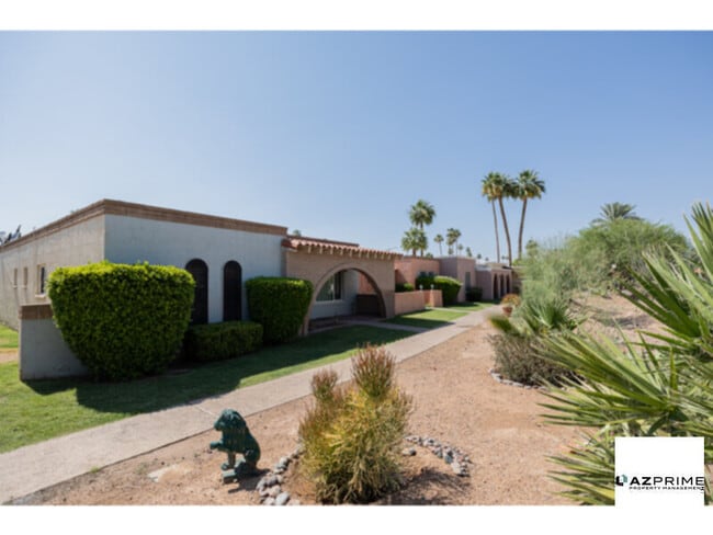 Foto del edificio - Don't miss this well-maintained 3/2 townho...