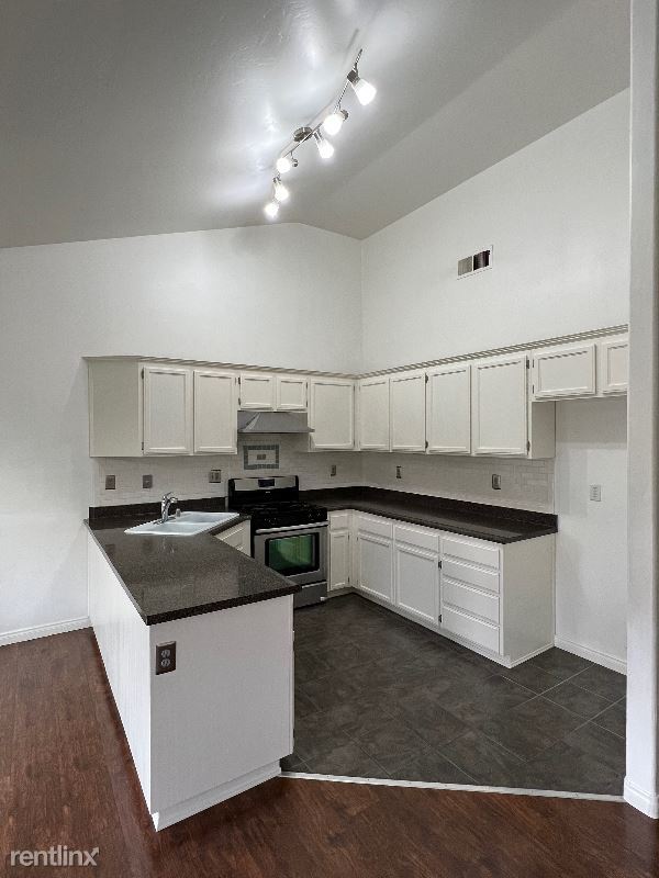Building Photo - 4 br, 2 bath House - 5212 Milagro Dr.
