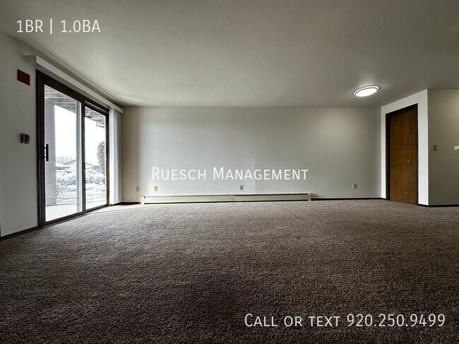Foto del edificio - Spacious 1 Bedroom 1 Bath Lower Apartment ...