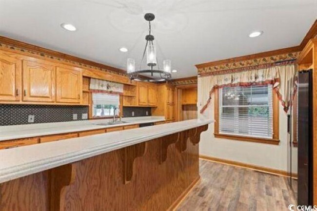 Building Photo - 3503 Pinewood Dr